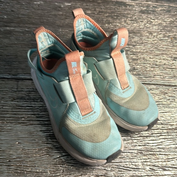 Nike Flex Plus - size 3y - Picture 2 of 8